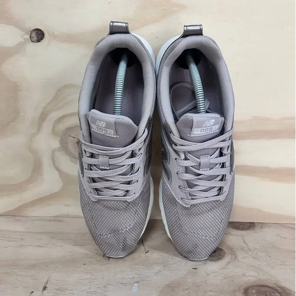 New Balance - 009 Lightweight - Running Shoes - Gray - Women's - 11 - WS009MC1